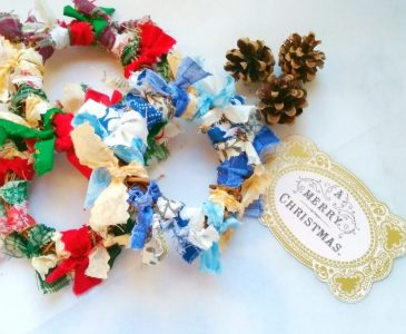 Christmas fabric rag wreath ornaments with card